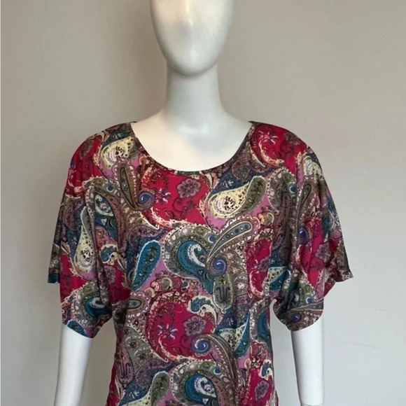 ANGELA Womens Sz Medium Paisley Floral Dolman Short Sleeve Top NWOT - Picture 1 of 8